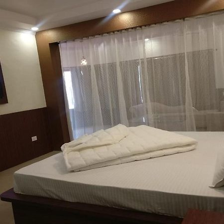 Hotel Utsav Dehradun Eksteriør billede