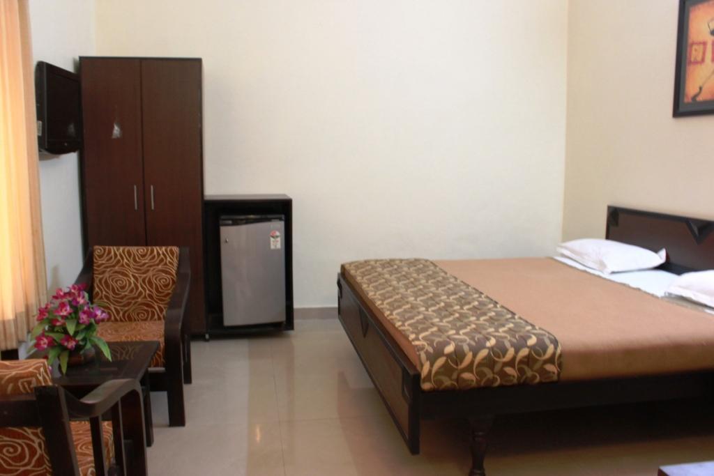 Hotel Utsav Dehradun Eksteriør billede