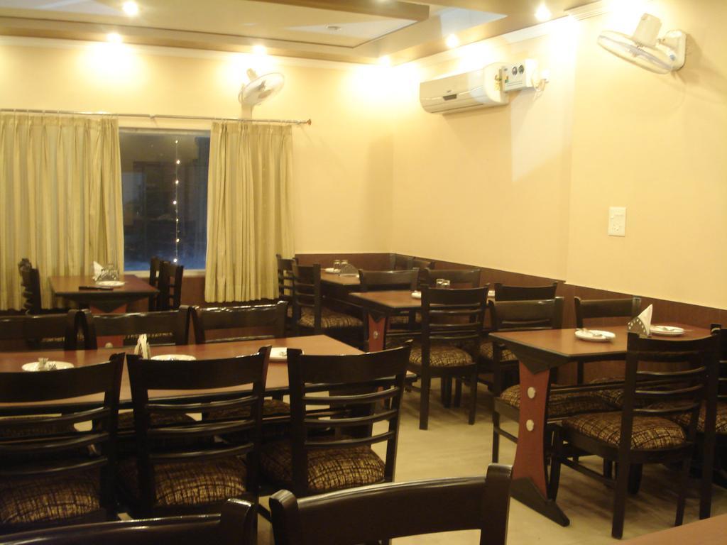 Hotel Utsav Dehradun Eksteriør billede