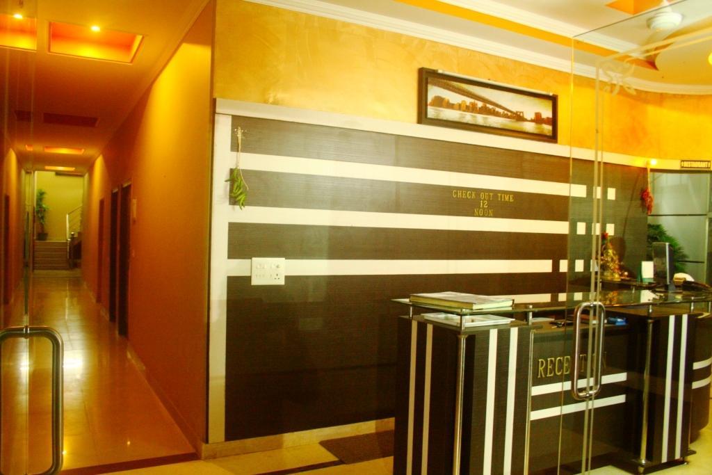 Hotel Utsav Dehradun Eksteriør billede