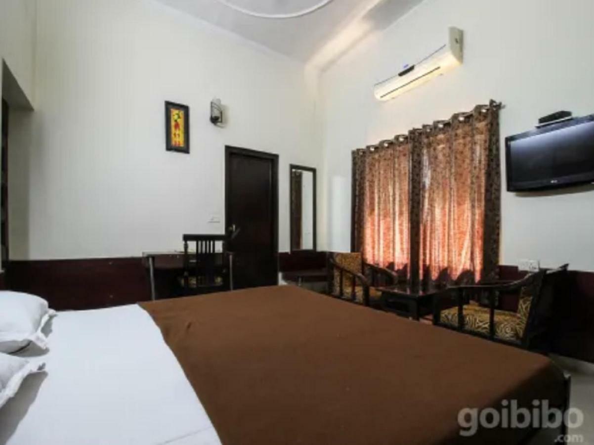 Hotel Utsav Dehradun Eksteriør billede