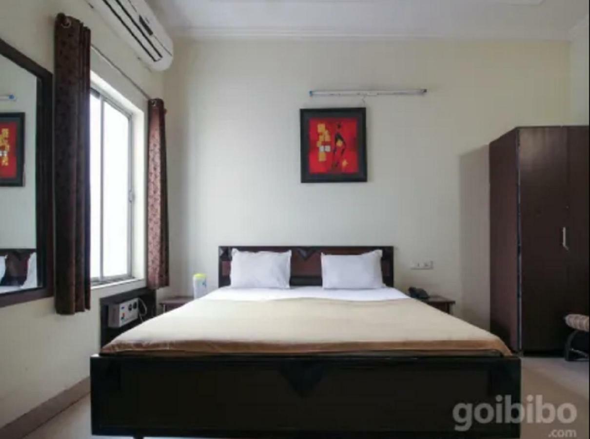Hotel Utsav Dehradun Eksteriør billede