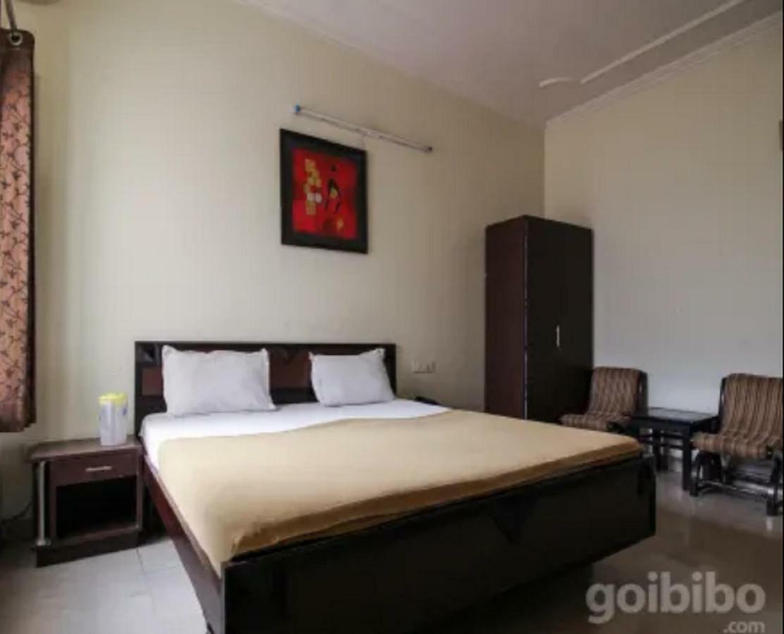 Hotel Utsav Dehradun Eksteriør billede